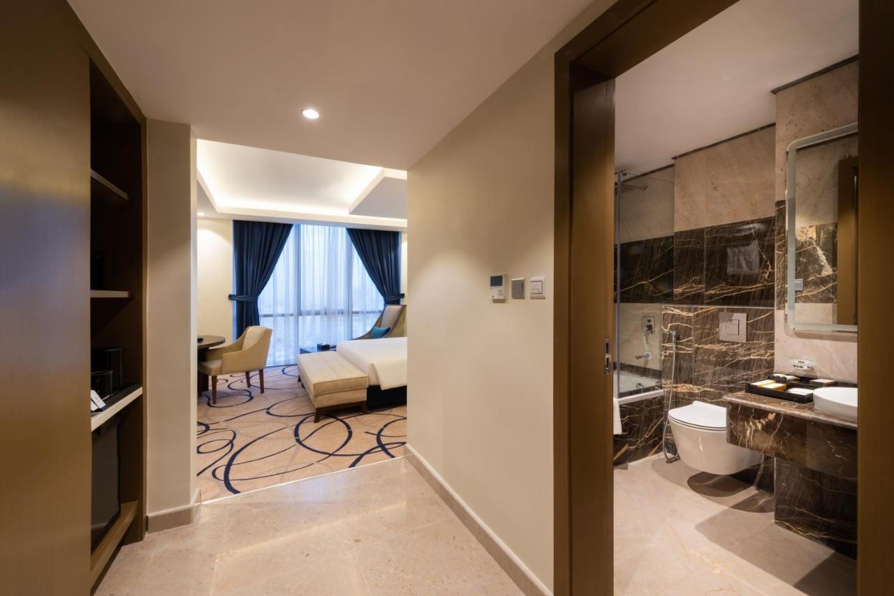 Warwick Riyadh Al Wezarat Exterior foto
